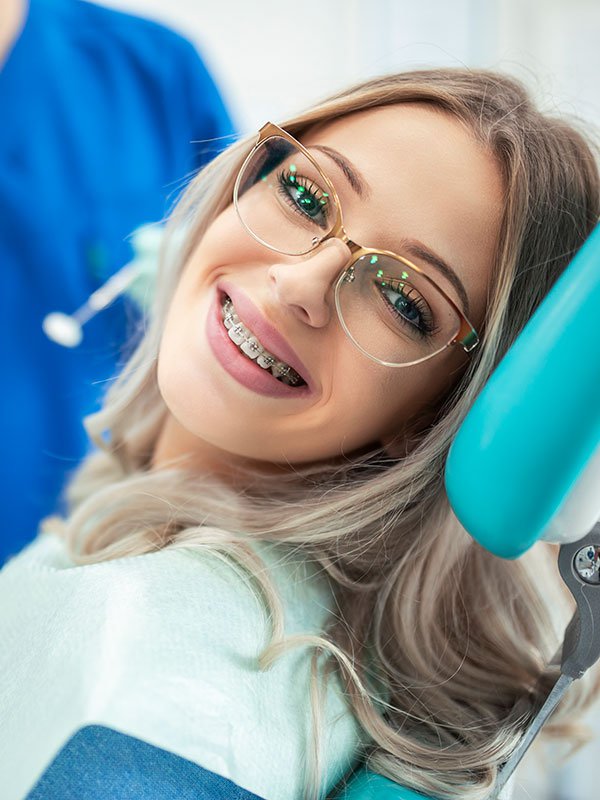 Top Dentist in Los Angeles Retainers