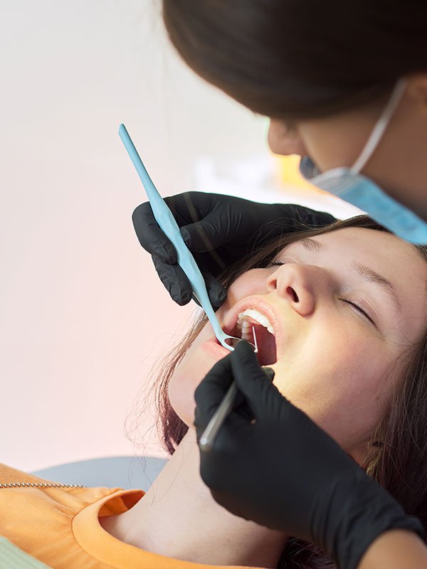 girl getting a sedation dentistry in LA - Top Dentist in LA